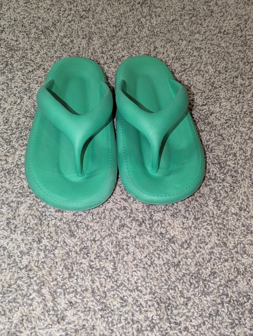 Green Foam Flip Flop Sandals Size 36-37